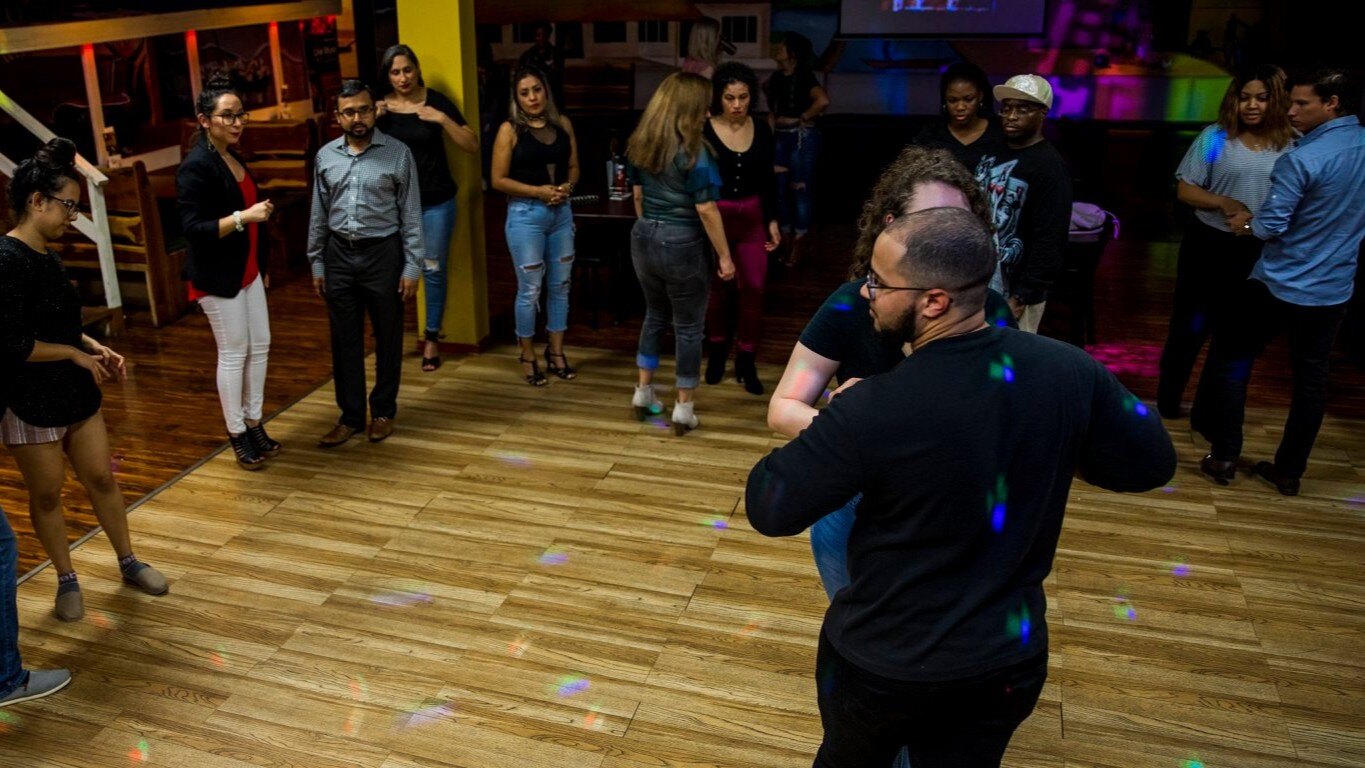 dance_class_aerial_view